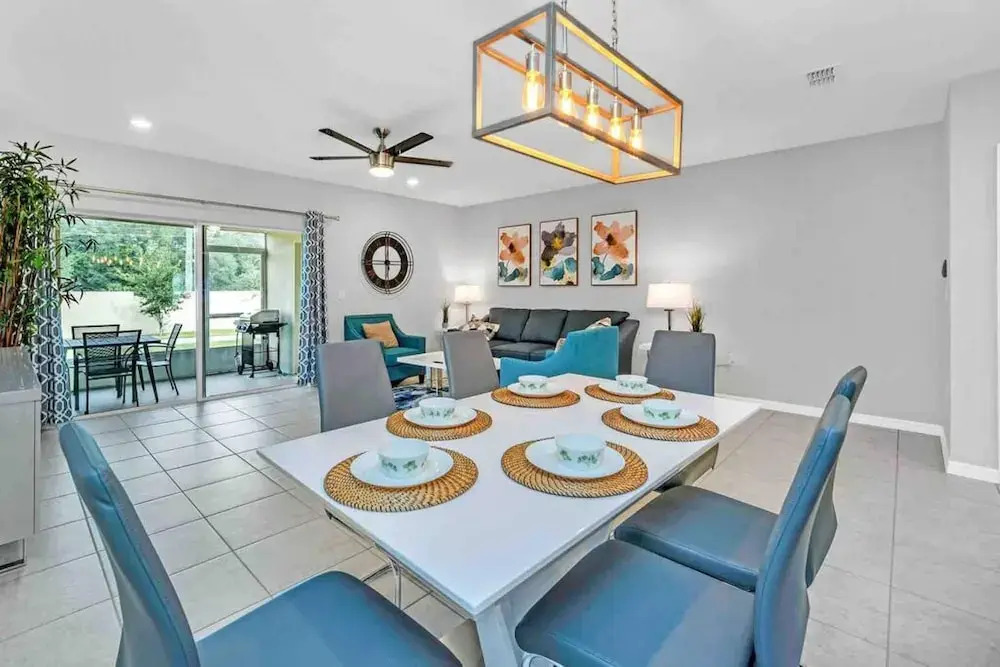 Super Boho Chic Stylish Blend Near Disney