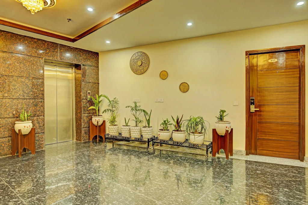 Super Townhouse by OYO Eastern View Formerly Vihaan Residency