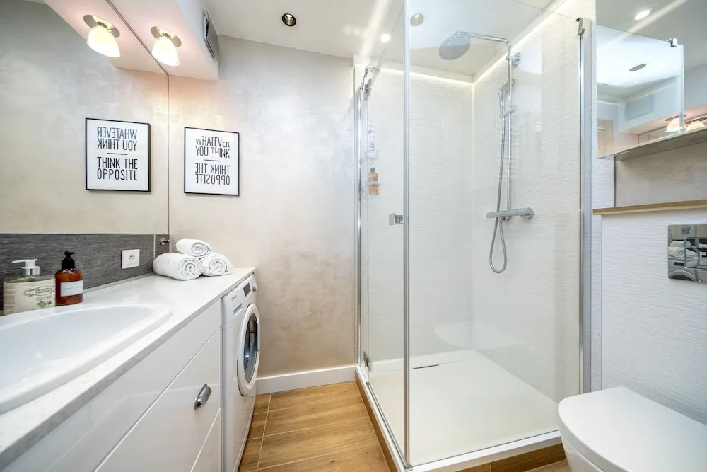 Golden Apartament by Your Freedom