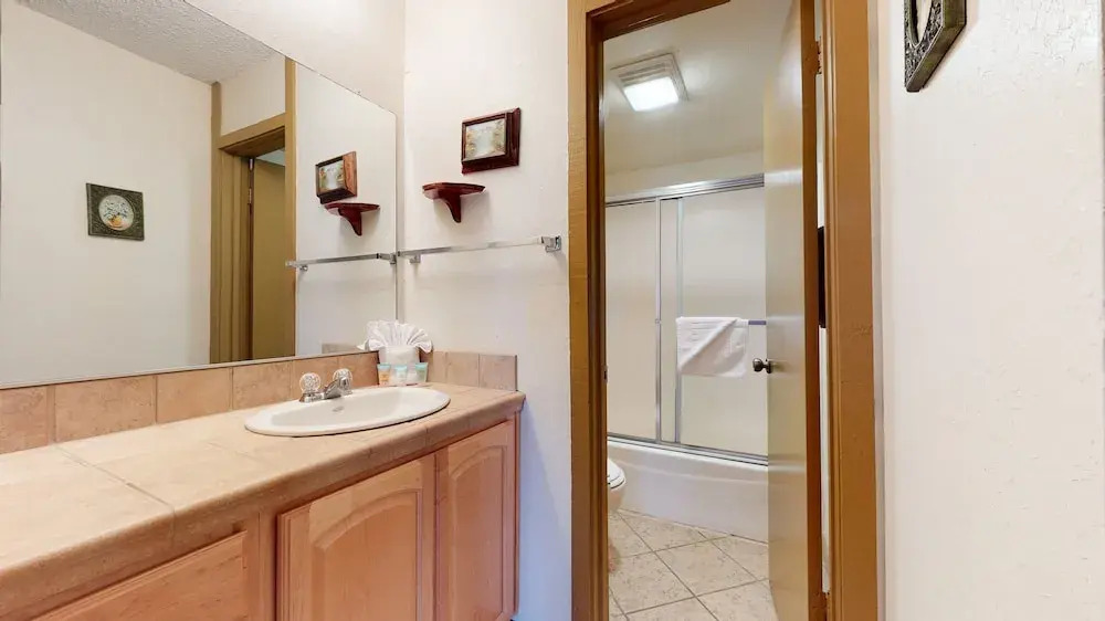 Summit 32 2 Bedrooms 2 Bathrooms Condo