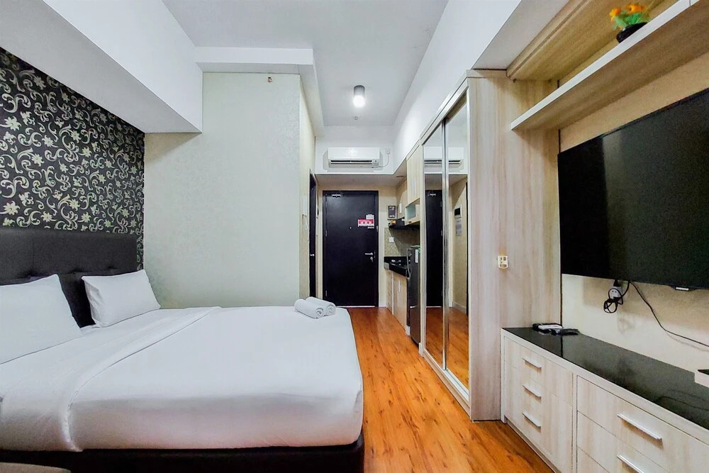 Comfortable And Simply Studio Room Casa De Parco Apartment