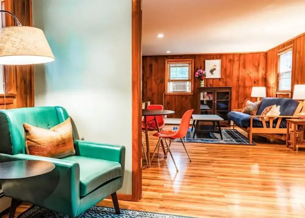 Phoenicia Lodge