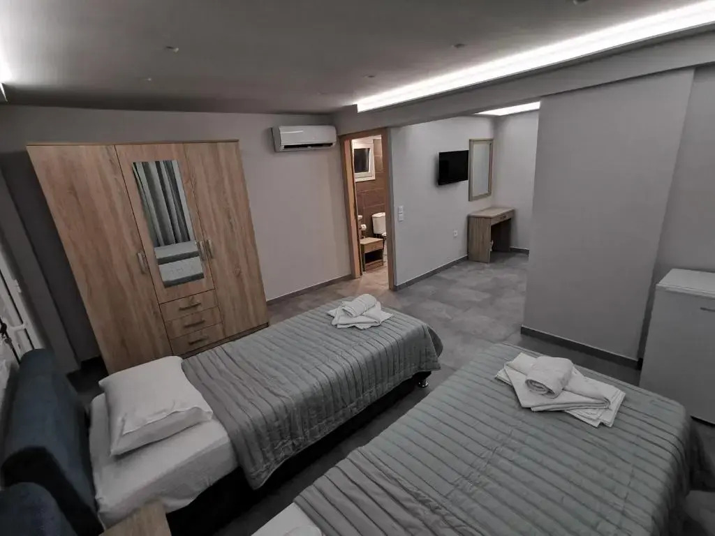 3 Island View Hotel