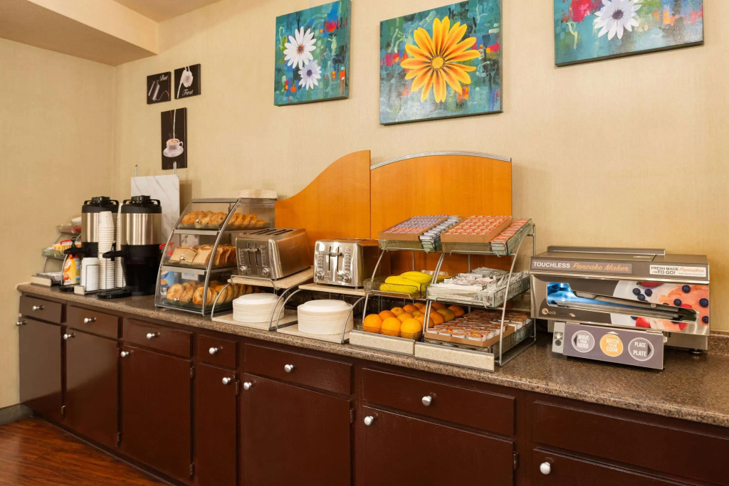 Hotel Marguerite South Anaheim - Garden Grove, Trademark Collection by Wyndham