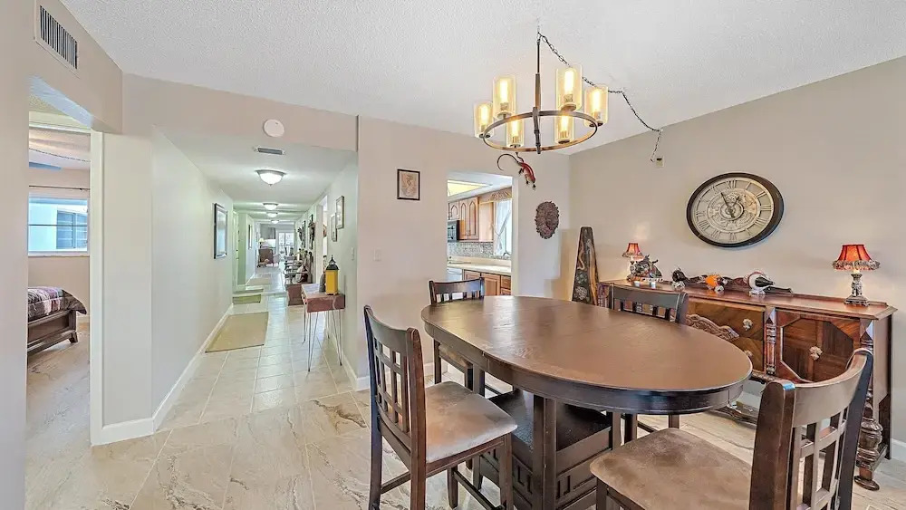 Salty Soldi 2 Bedroom Condo by RedAwning
