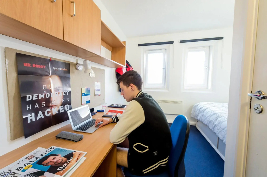 Kings College London - Stamford Street Apartments