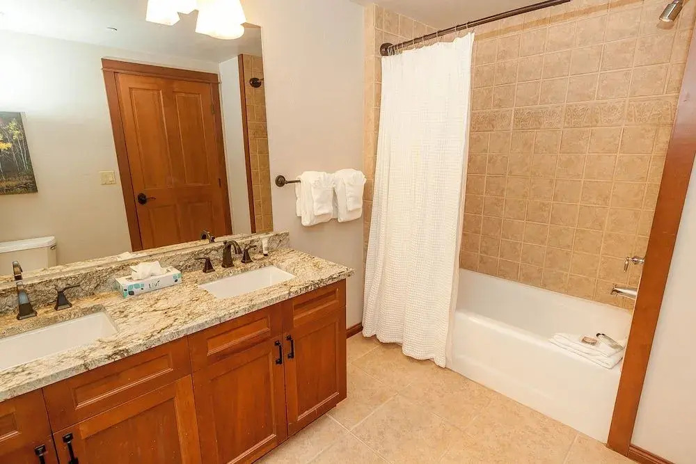 Oro Grande #306 - 3 Br Condo