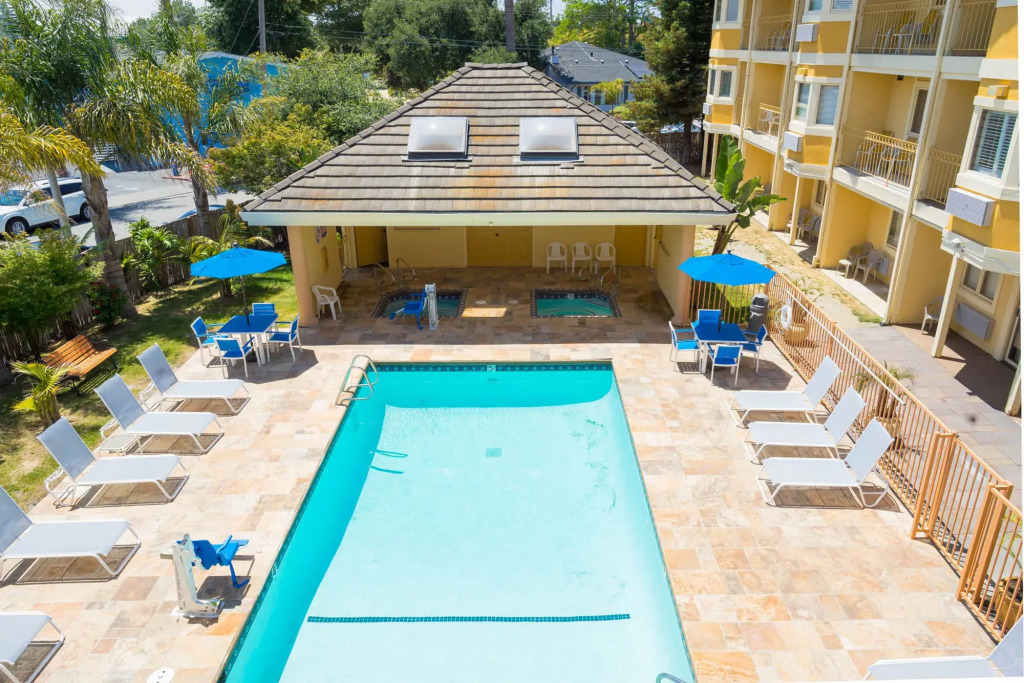 Hotel Solares