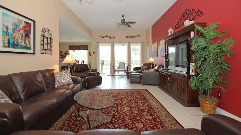 WH7703CS Windsor Hills 4B 4Ba Villa home