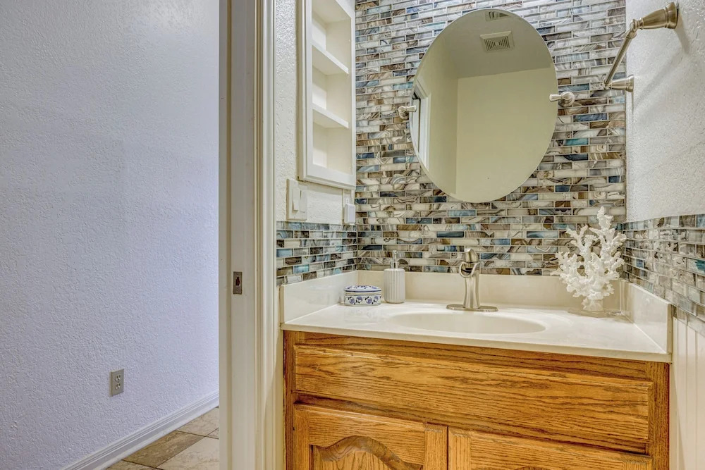 Amazing Waterfront Views & Sauna: Canyon Lake Home