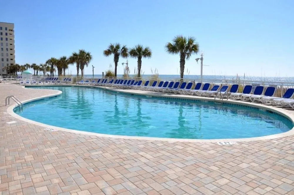 Baywatch Resort 1709 - 2 Br condo by RedAwning