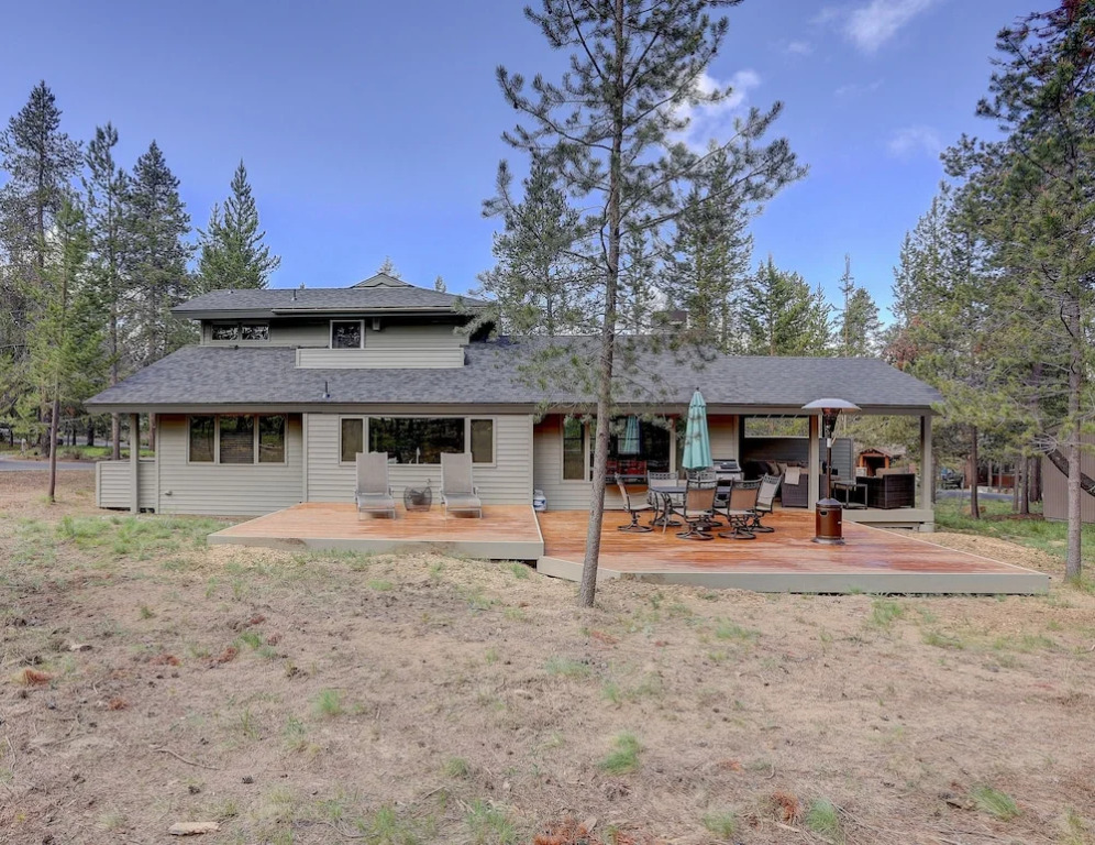 16 Yellow Pine 3 Bedroom Home by RedAwning