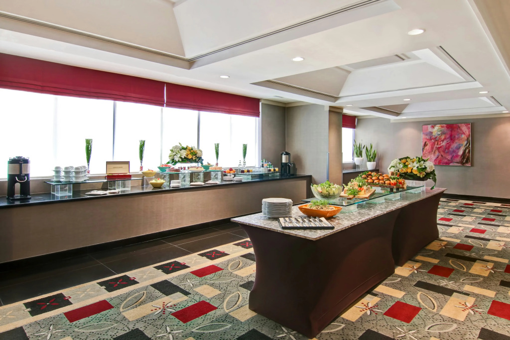 DoubleTree by Hilton Toronto Downtown