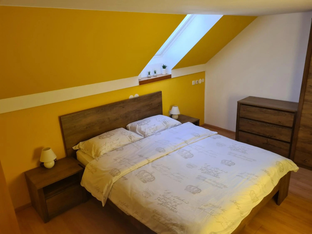 Rok Apartment