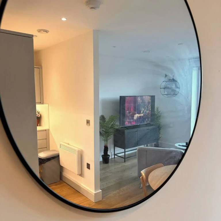 Cozy one Bedroom With a Big Balcony and Parking