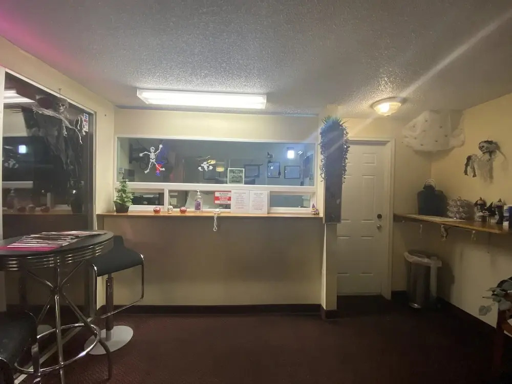 Auburn Motel