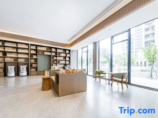 JI Hotel (Nanchang Wanli Meiling Avenue)