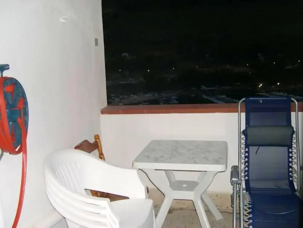 Apartment With 2 Bedrooms in Castellammare del Golfo, With Wonderful sea View, Furnished Balcony and Wifi - 100 m From the Beach