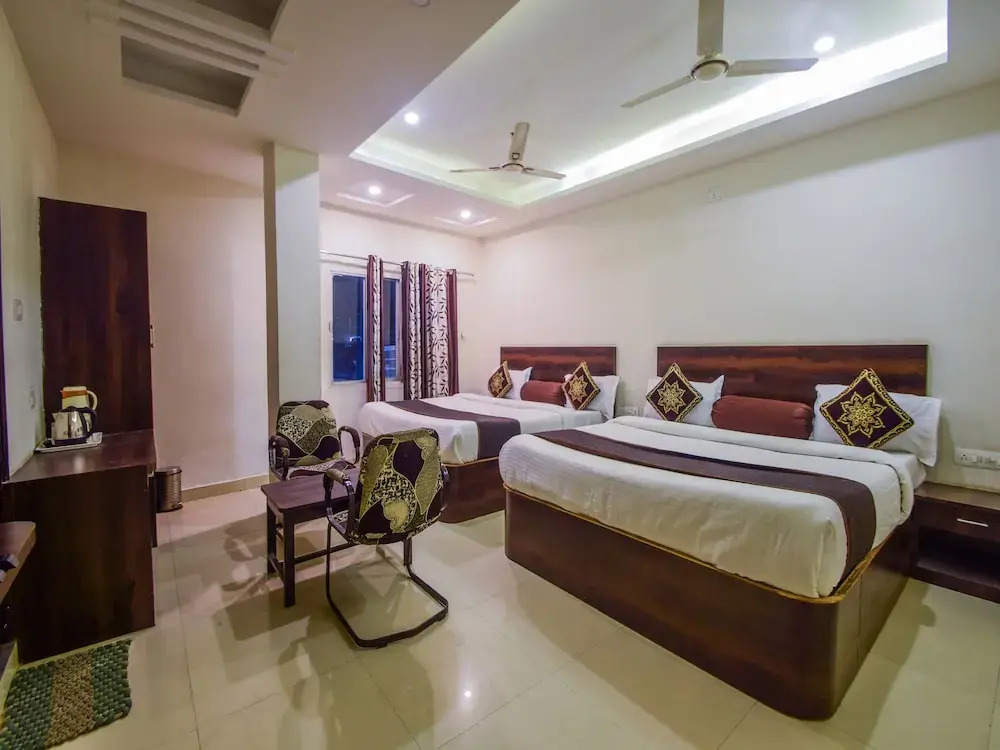 OYO 22053 Krishna Palace