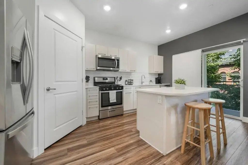 Luxe Downtown PentHouse with Amenities 76