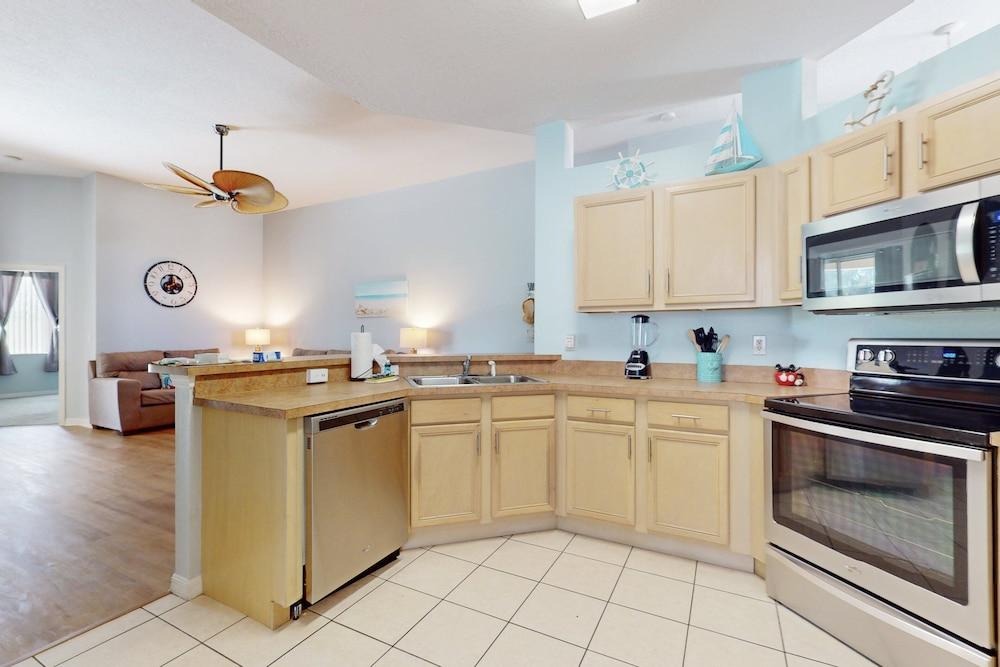 Single-story Home With Private Pool, Wifi, Central AC, WD and Full Kitchen