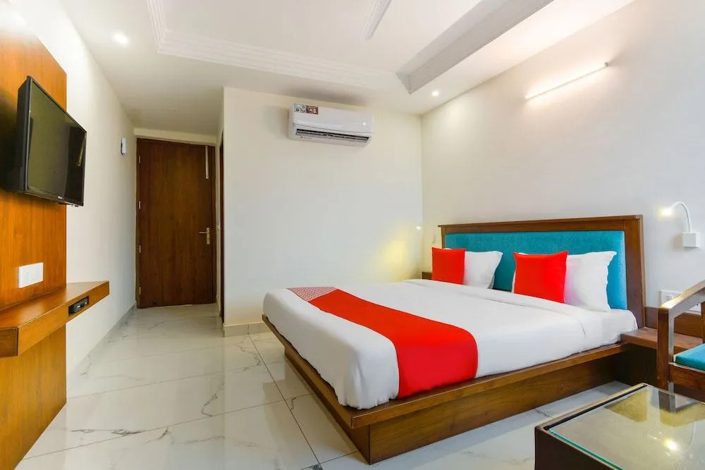 Oyo 46208 Hotel Park Land