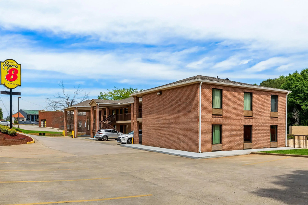 Super 8 by Wyndham Acworth/Atlanta Area