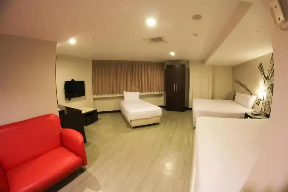 Newhotel