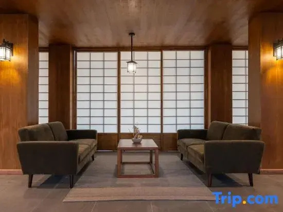THE JAPANESE HOUSE by BRIDGE RETREATS