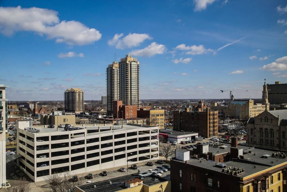 Classic Downtown 1BR Apt with Views