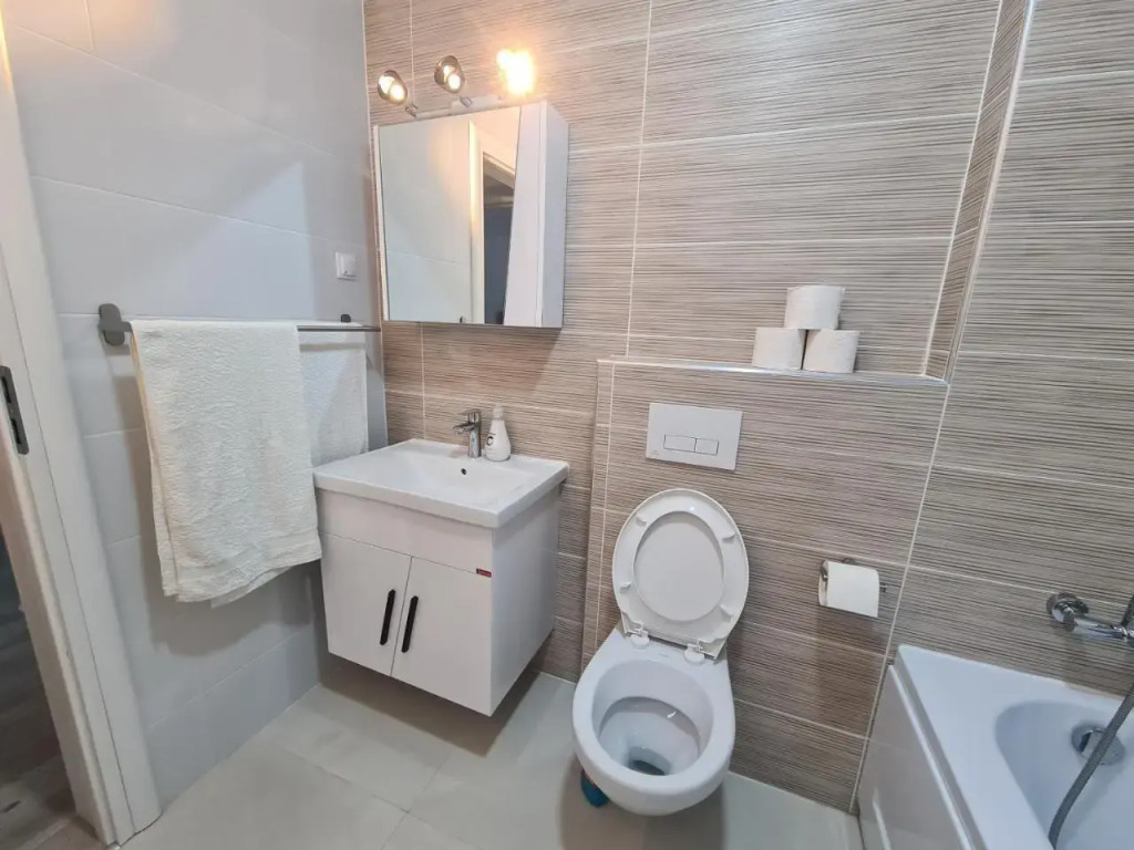 The One Studio, Residence 158