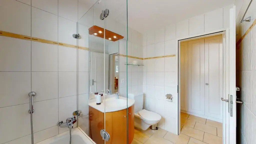 Gonenstein Residence in Leukerbad, entire apartment/studio with balcony