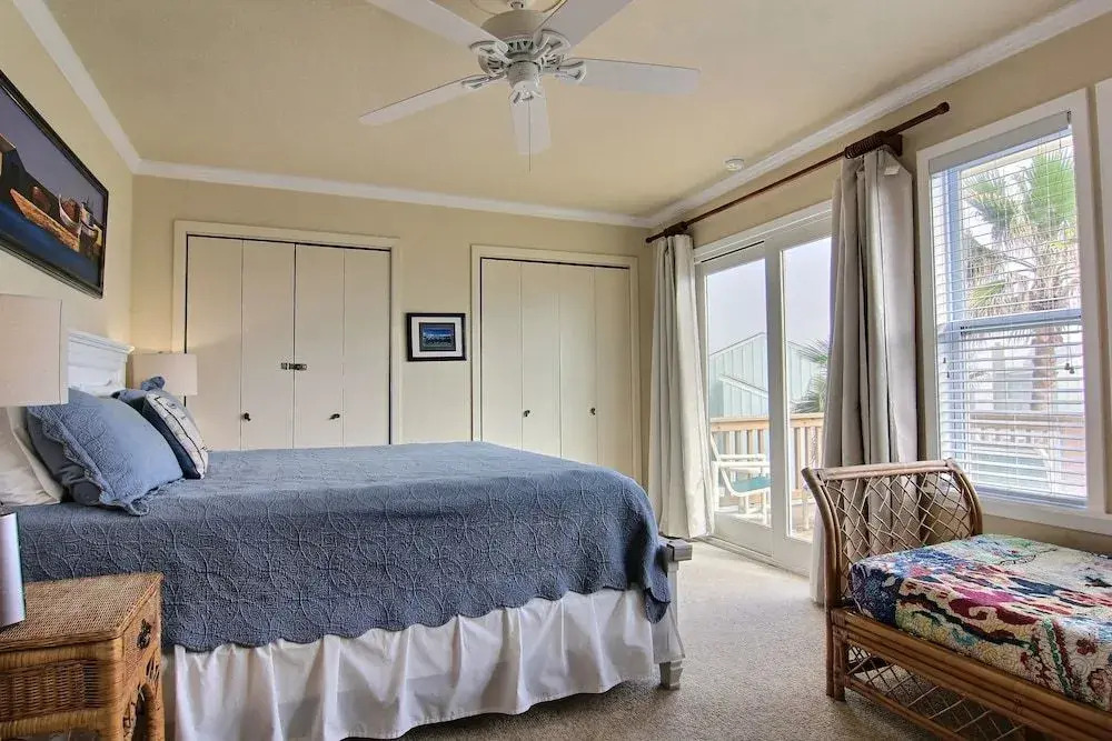 Beach Beauty 9LC 3 Bedrooms 3 Bathrooms Home