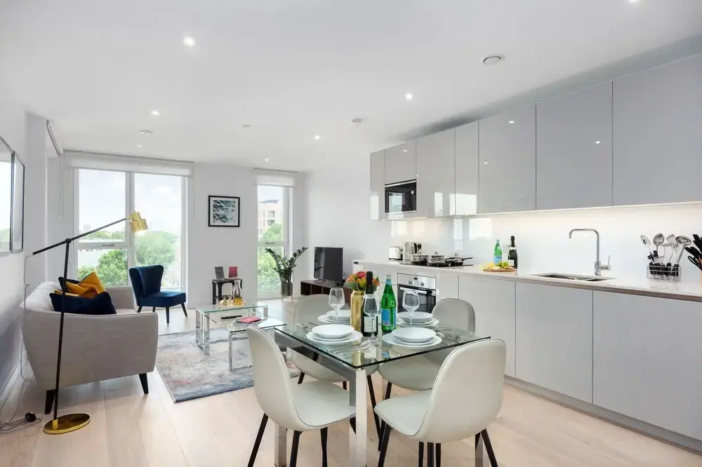 Two Bedroom Serviced Apartment with Balcony in Weymouth Building, Deacon Street