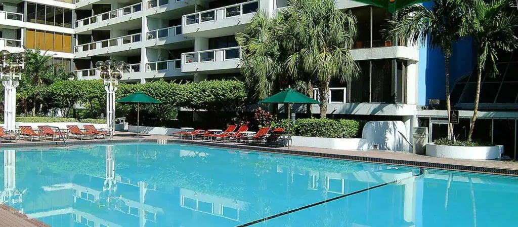 DoubleTree by Hilton Grand Hotel Biscayne Bay