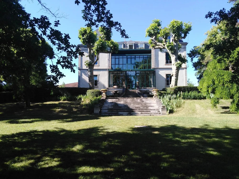 Hôtel La Métairie & Piscine