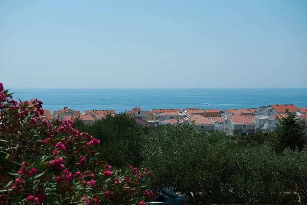 Spacious 4 Apartment for 5 Persons w 2 Terraces, 2 Bedrooms, 2 Bathrooms