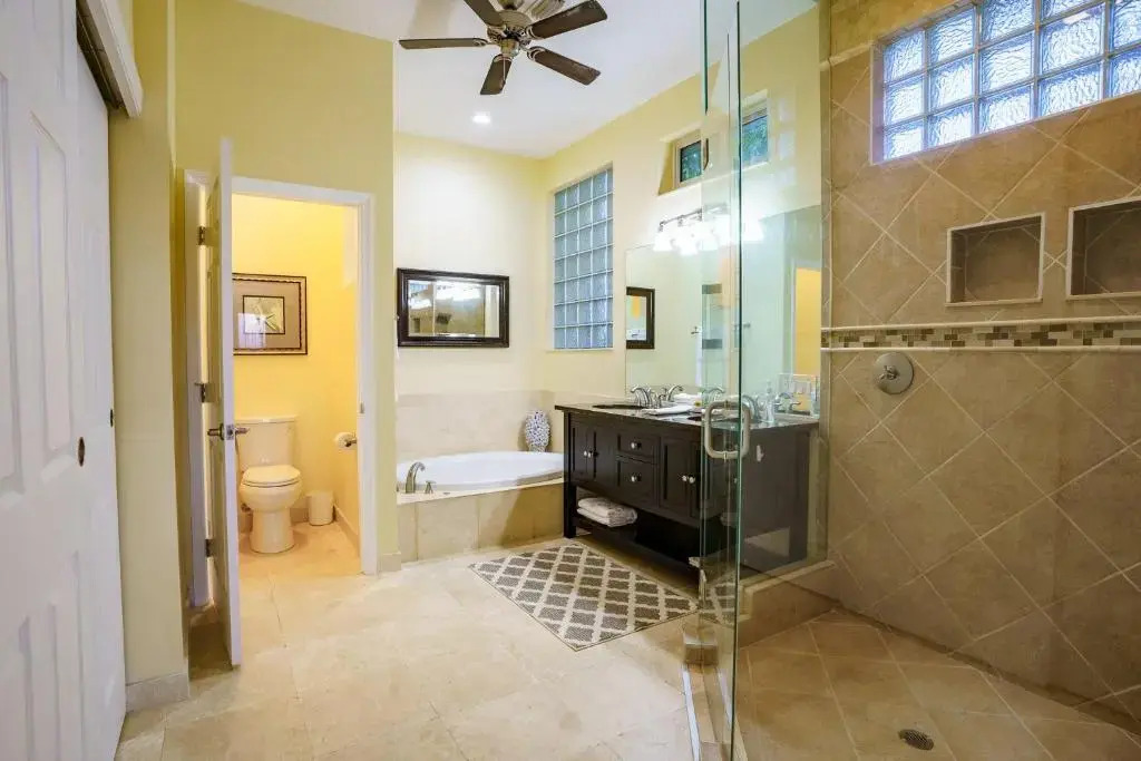 Coastal Beauty - A Beautiful NEW Property Close to Everything