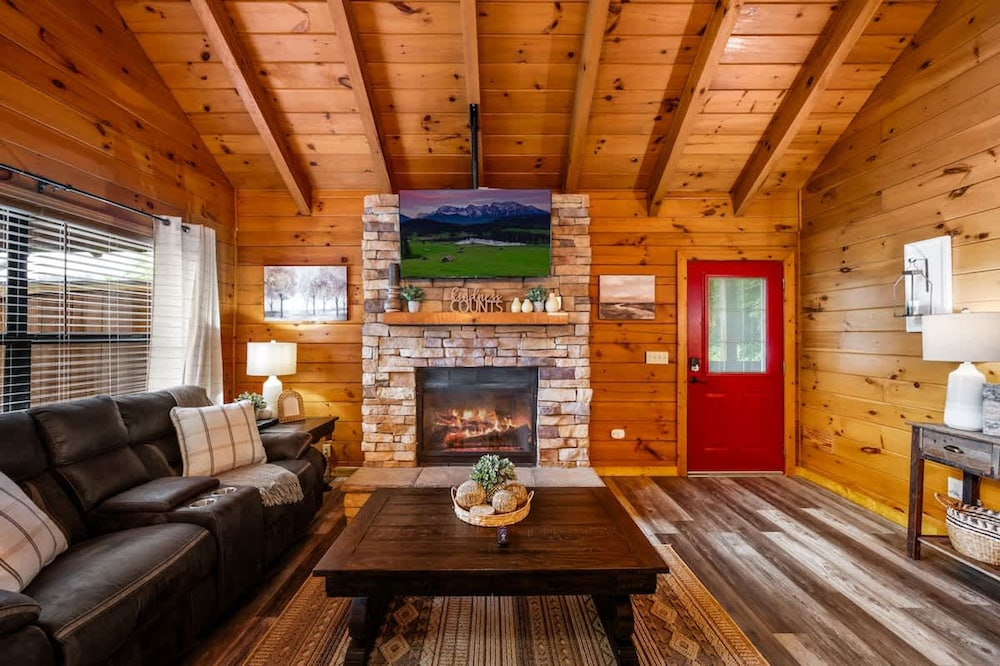 View-location-hot Tub-pool Table-3 Fireplaces