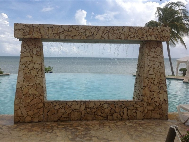 Grand Bahía Ocean View Hotel