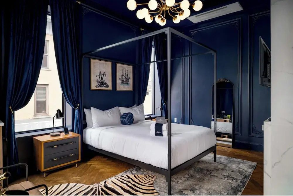 The Highliner Hotel