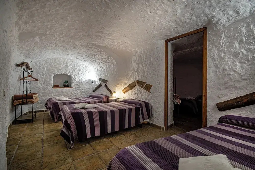 Cuevas Victoria