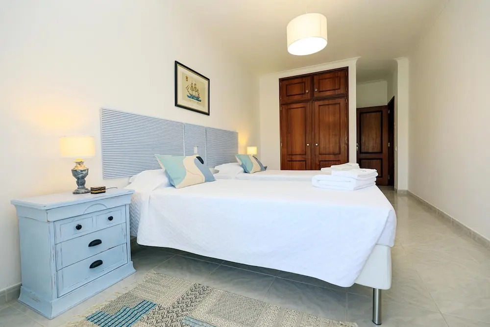 C23 - Parkway Entrance Apartment in Lagos