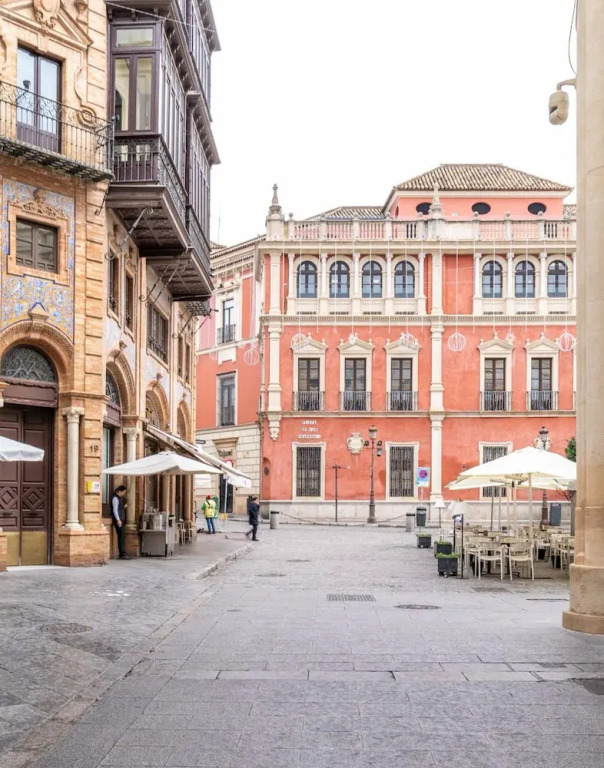 Limehome Sevilla Calle Granada