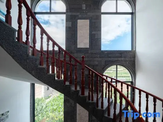 Dali Qingyun Home Stay (Double Corridor Scenic Spot)