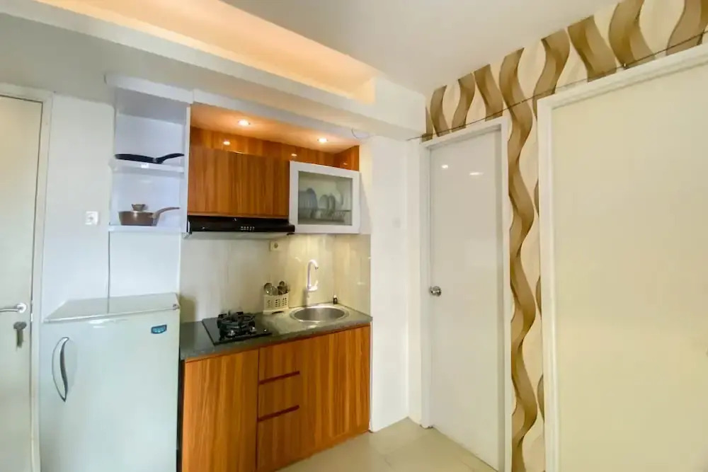 Comfort And Homey 3Br Bassura City Apartment
