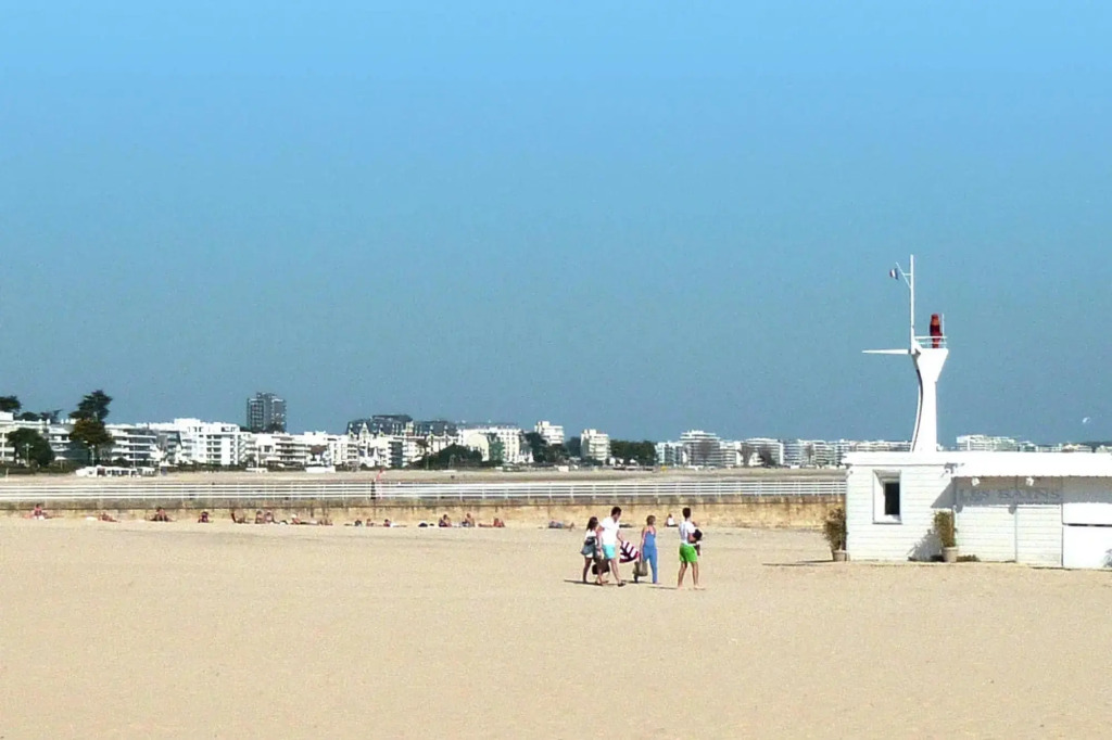 Coastal Stay With Pool in La Baule