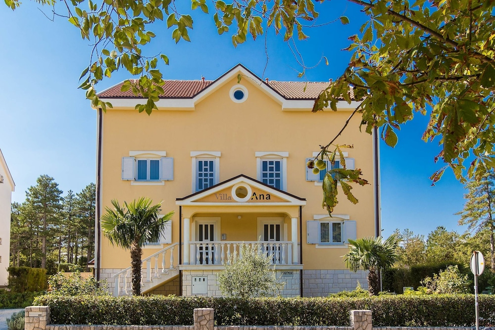 Apartments Villa Anne