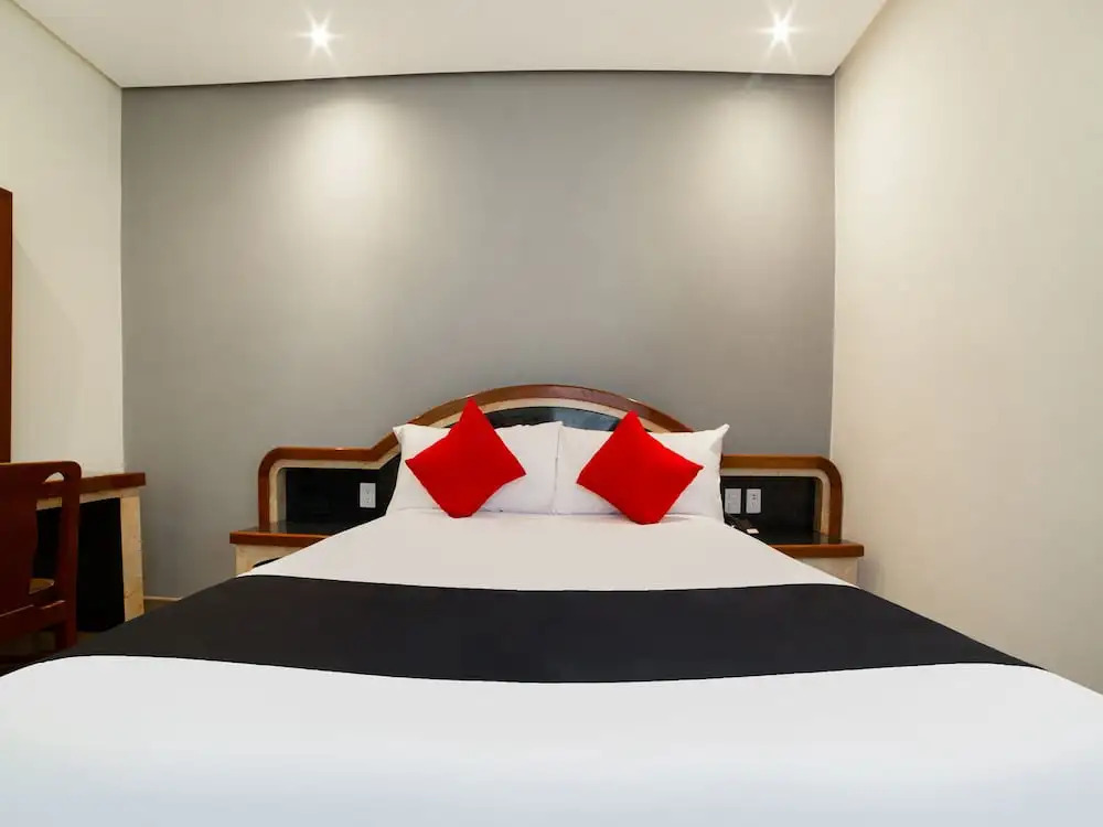 Hotel Monarca