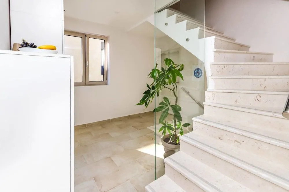 Apartments Maestral